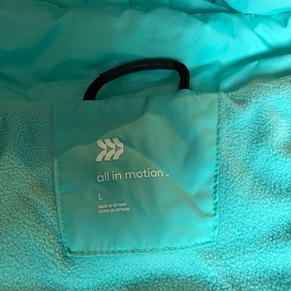 All in motion 2 in 1 jacket. Size Large - Picture 3 of 5